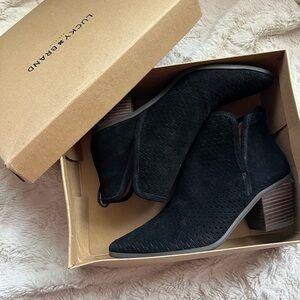 LUCKY BRAND Black Loria Split Suede Booties 7.5 EUC